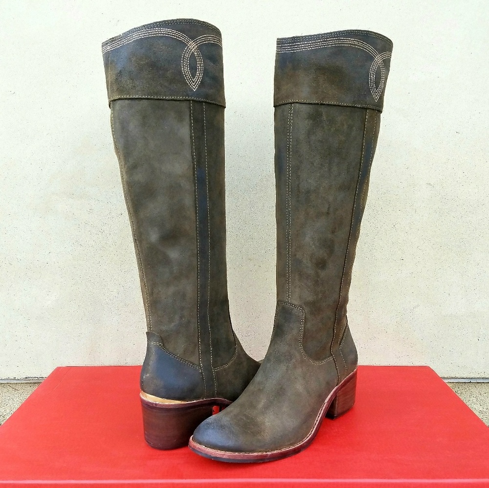 Gorgeous Donald J. Pliner Western Inspired Boots - Picture 3 of 7